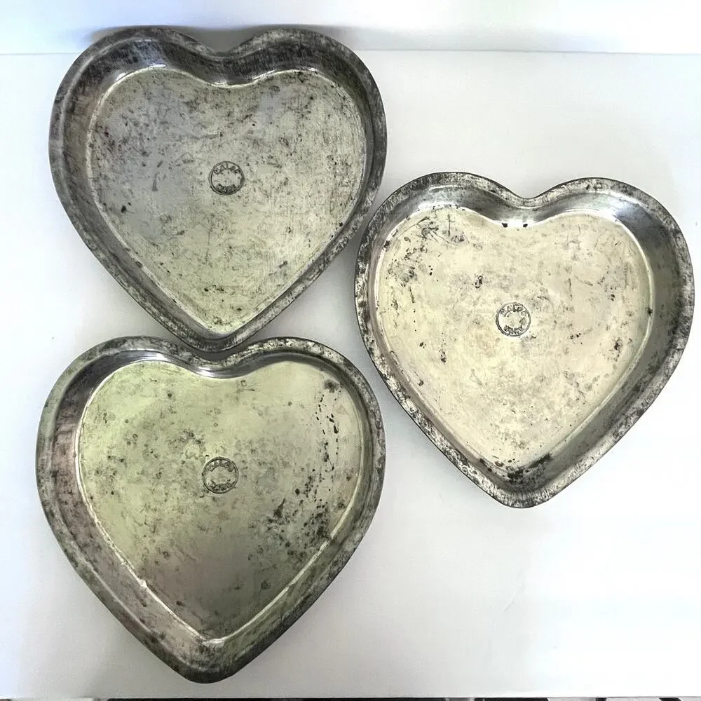 Lot of 4 Vintage Aluminum Heart Baking Pan Kitchen Decor Bake King Malco Ware